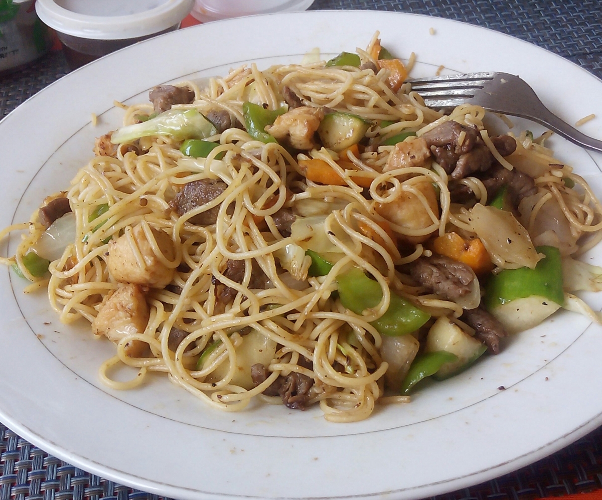 NOODLES WITH ASSORTED MEAT AND VEGETABLE: The Experience